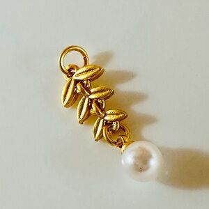 Elegant Gold Leaf and Pearl Pendant